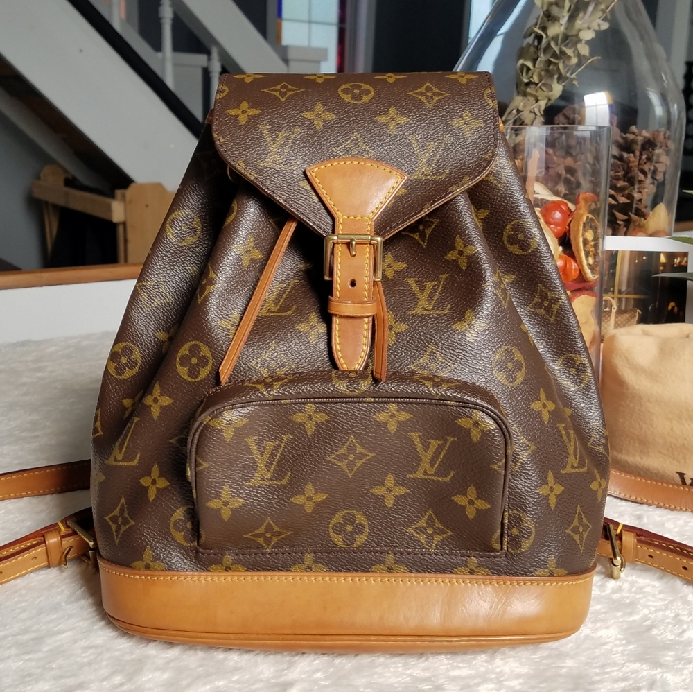 💕Authentic LV Montsouris MM Backpack Monogram